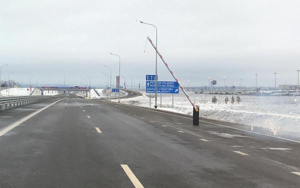 Две подъездные дороги к аэропорту «Платов» открыли